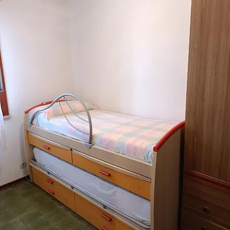 Functional And Cozy Flat In Bibione *